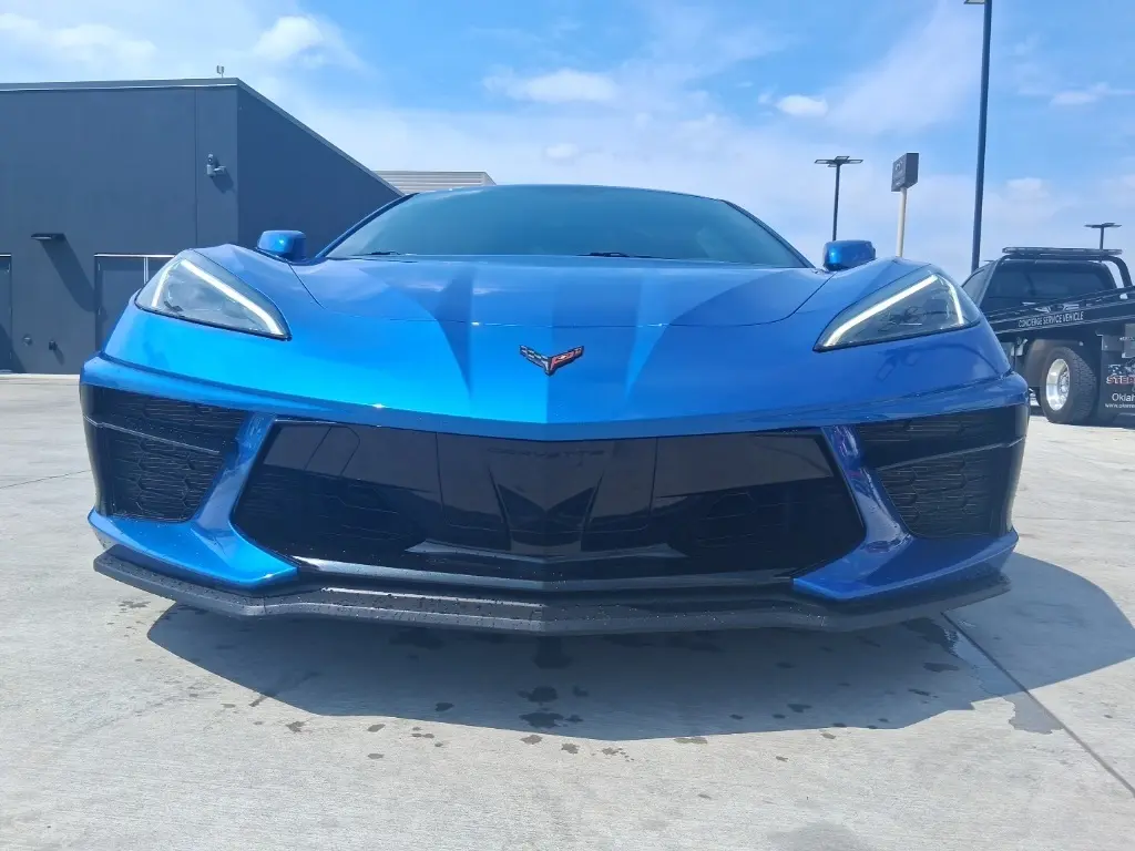 2023 Chevrolet Corvette Stingray 1LT photo 2