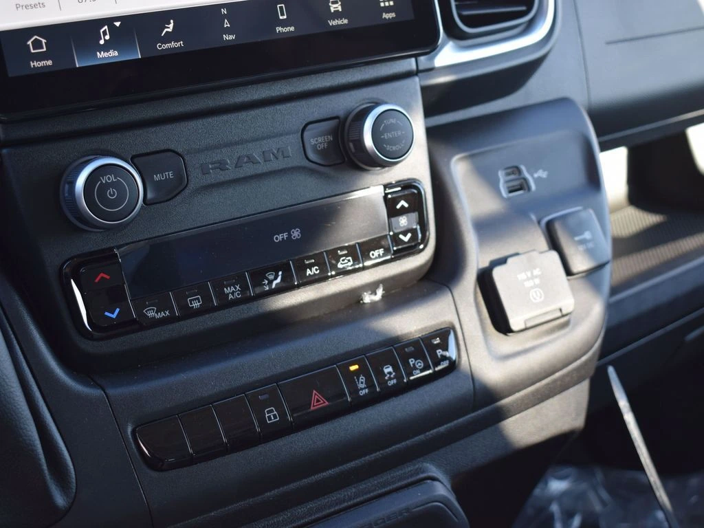 2024 RAM ProMaster Window Van Base - Photo 23