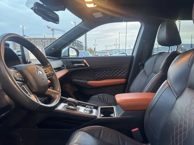 2022 Mitsubishi Outlander SEL GT photo 21
