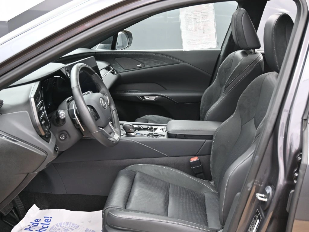 2025 Lexus RX Hybrid 350h - Photo 12