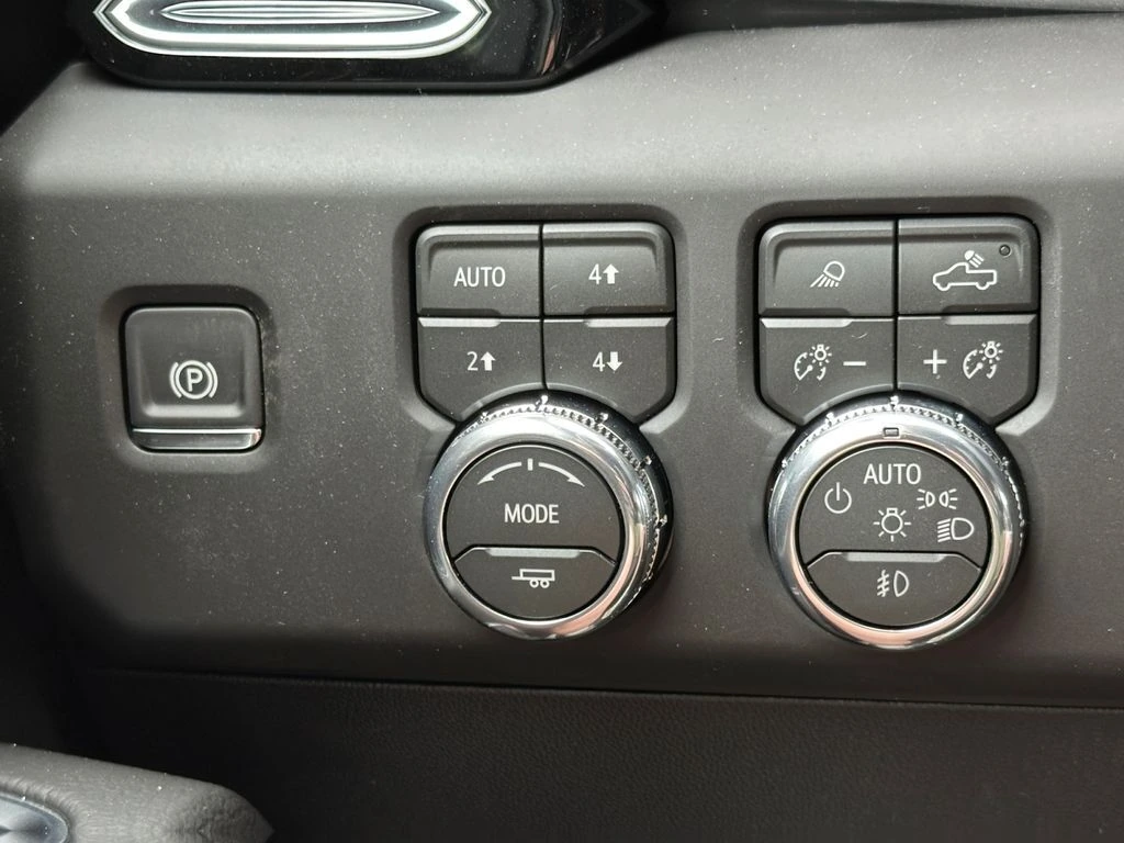 2026 GMC Sierra 3500HD Denali - Photo 36
