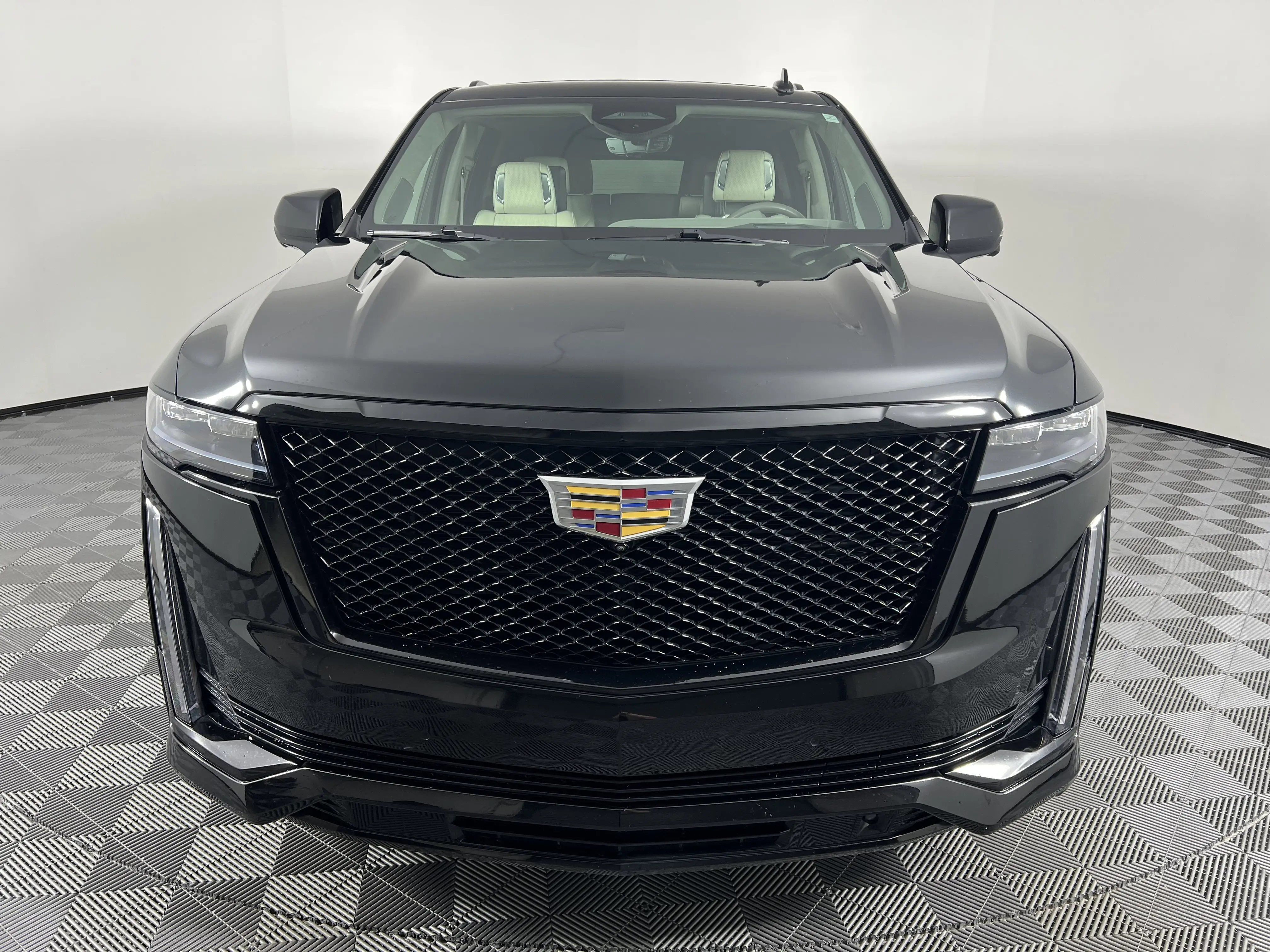 2023 Cadillac Escalade ESV Sport Platinum photo 4