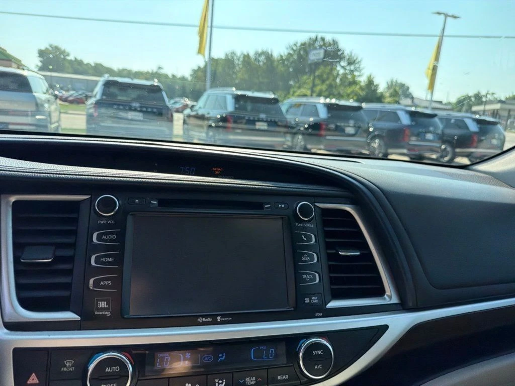 2015 Toyota Highlander Limited - Photo 30