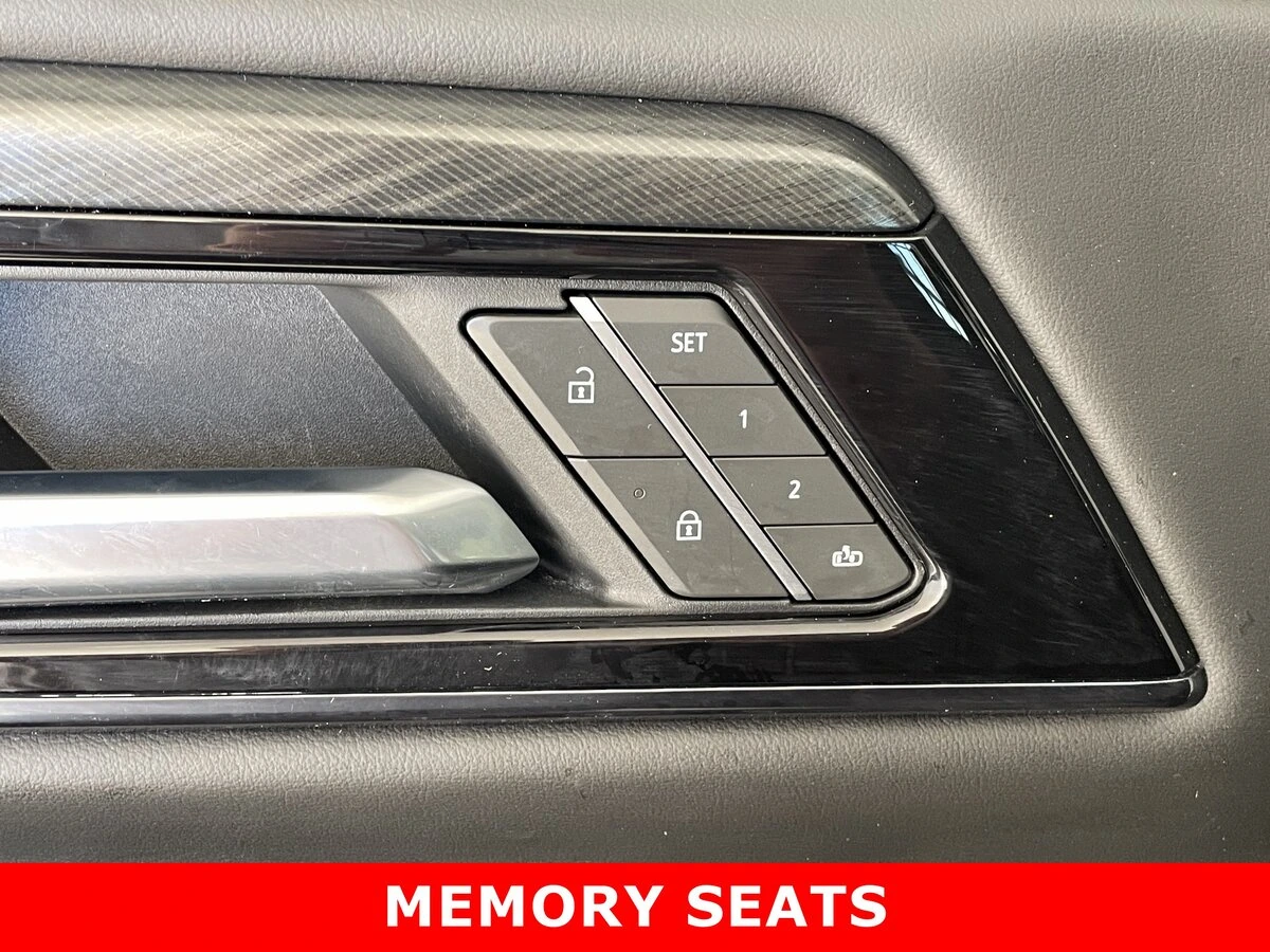 2025 GMC Yukon XL AT4 - Photo 17