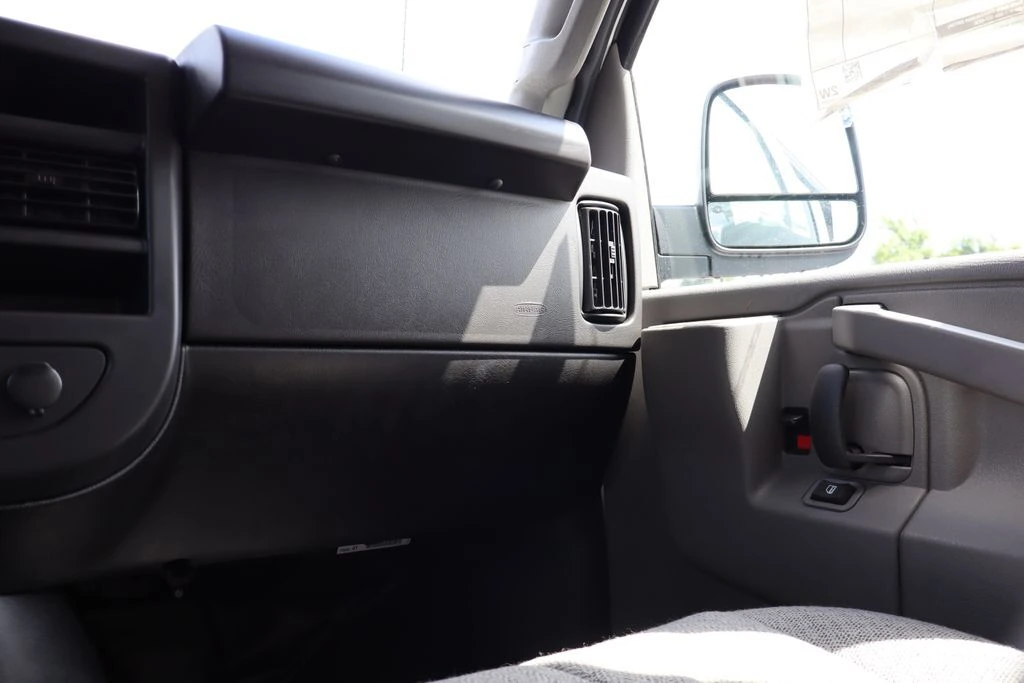 2025 Chevrolet Express Cargo Work Van - Photo 36