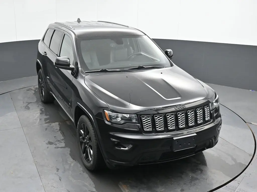 2019 Jeep Grand Cherokee Altitude photo 31