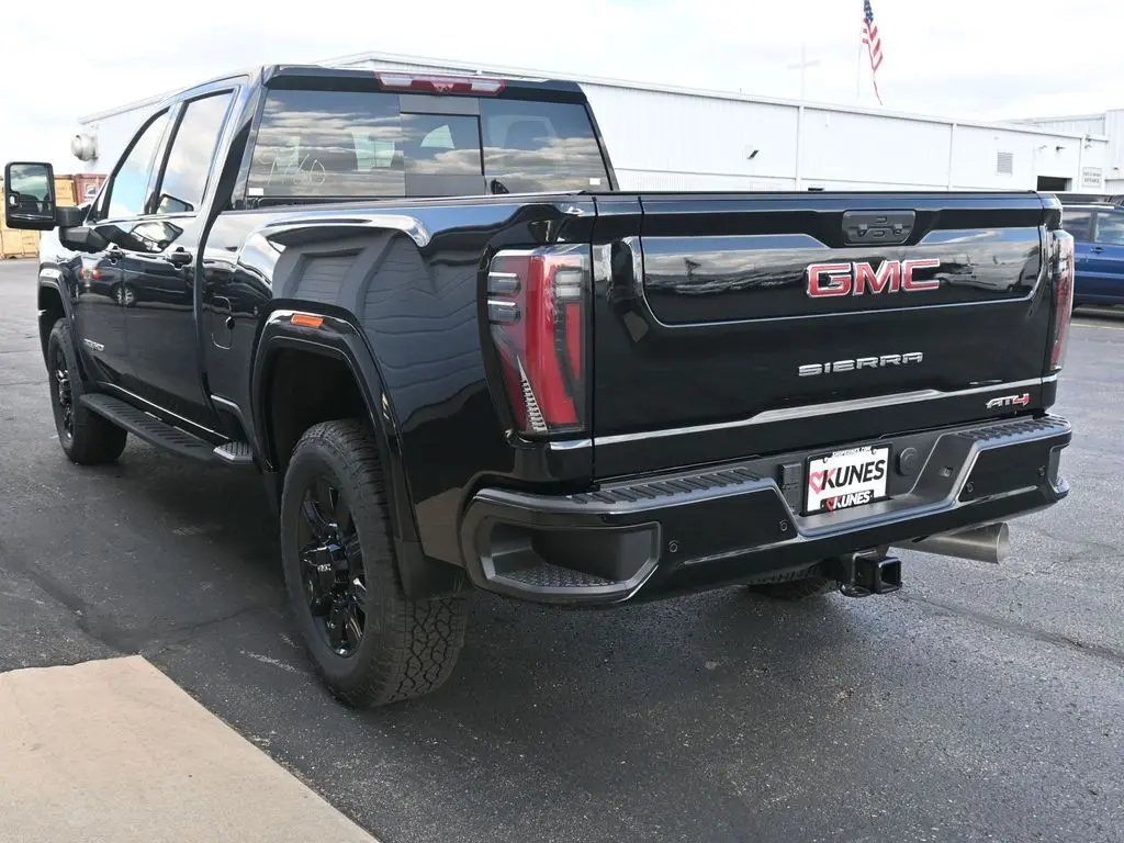 2025 Gmc Sierra HD AT4 photo 6