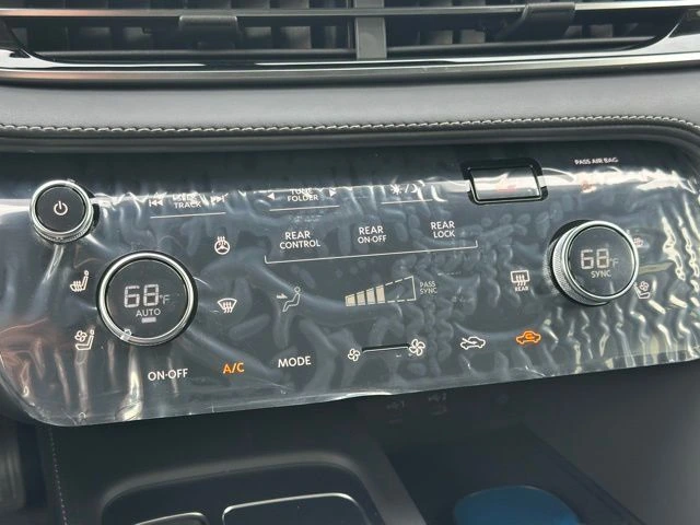 2027 INFINITI QX60 LUXE - Photo 18