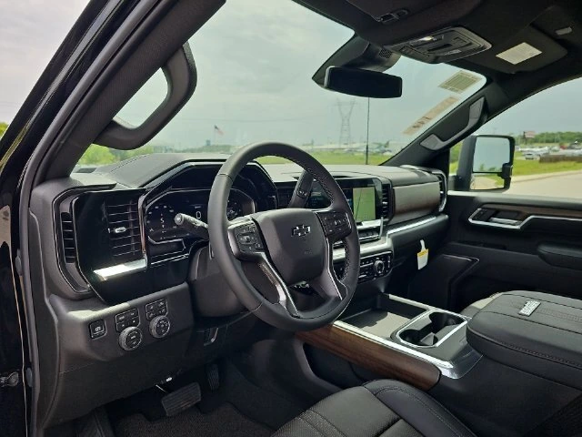 2026 Chevrolet Silverado 3500 HD High Country - Photo 10