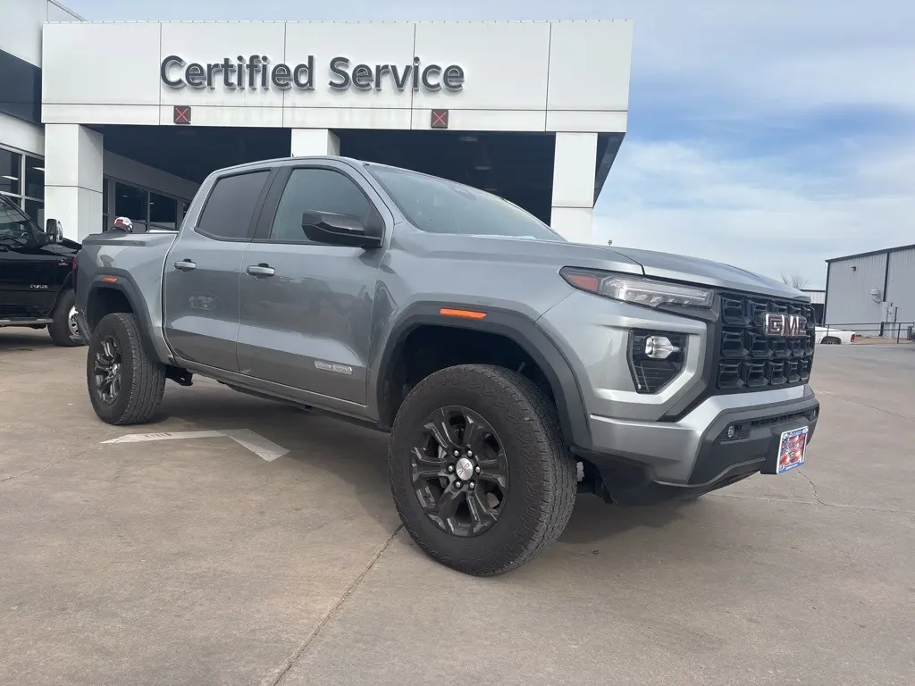 2024 GMC Canyon Elevation's photo