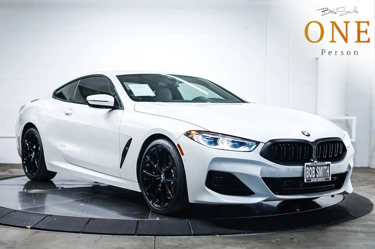 2025 BMW 8 Series 840i's photo