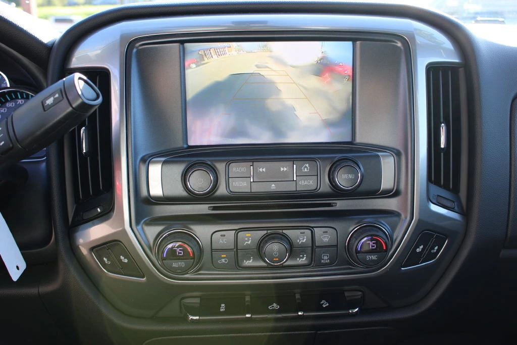 2018 Chevrolet Silverado 1500 LT - Photo 18
