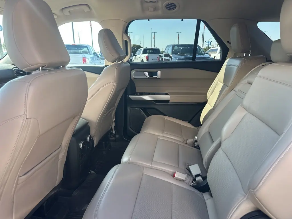 2024 Ford Explorer Limited photo 9