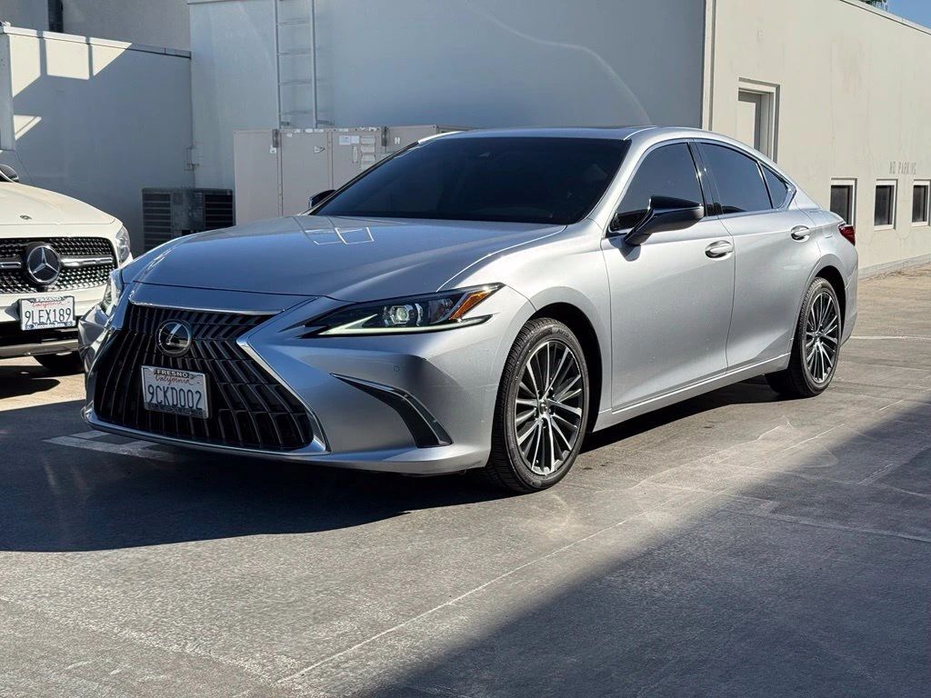 2022 Lexus ES