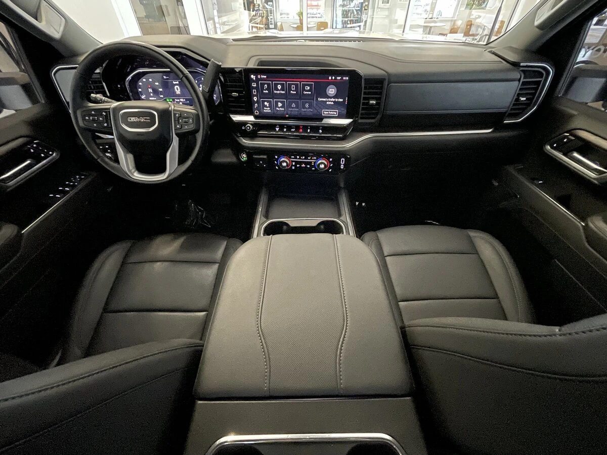 2025 GMC Sierra 2500HD SLT - Photo 14