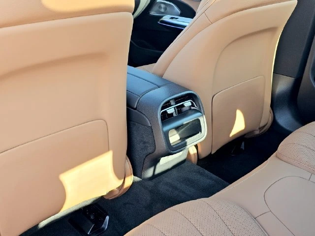 2026 Mercedes-Benz E-Class E350 - Photo 21
