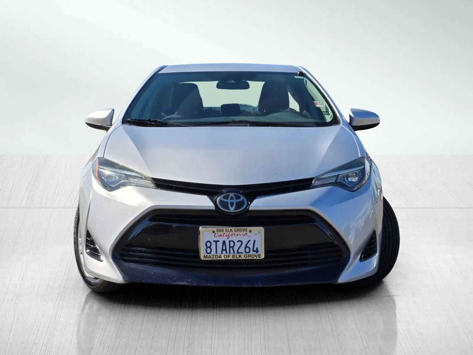 2018 Toyota Corolla L photo 2