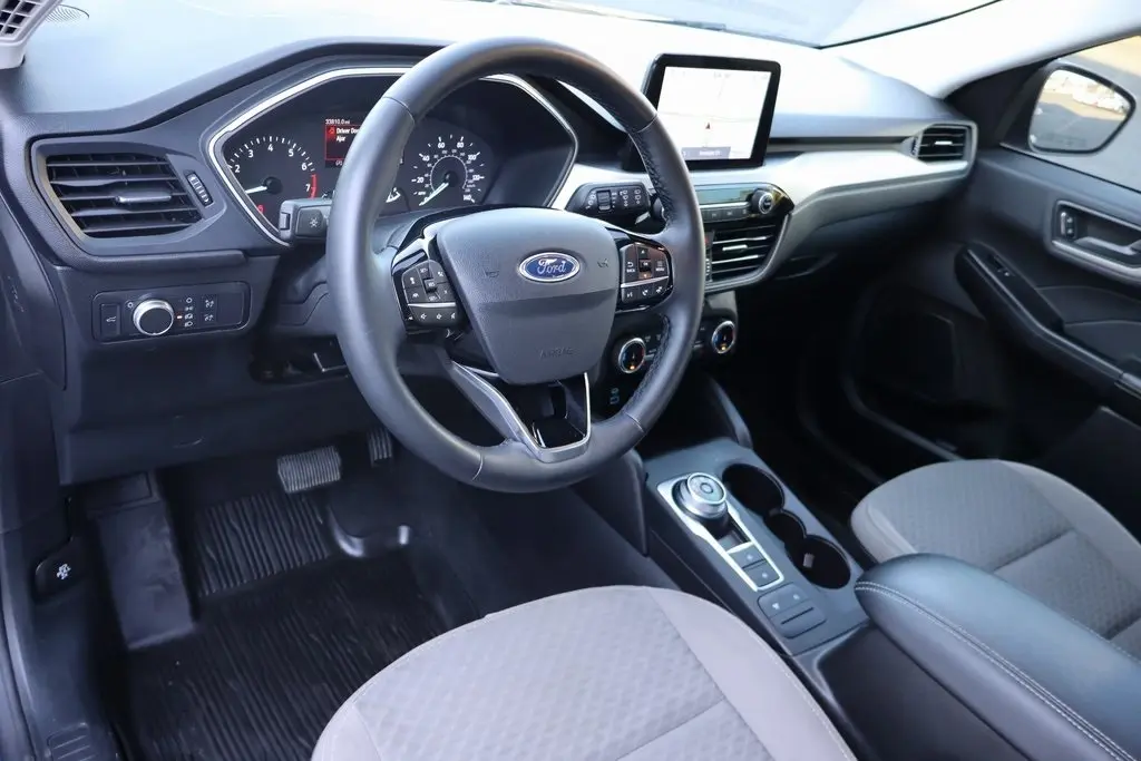 2022 Ford Escape SE photo 4