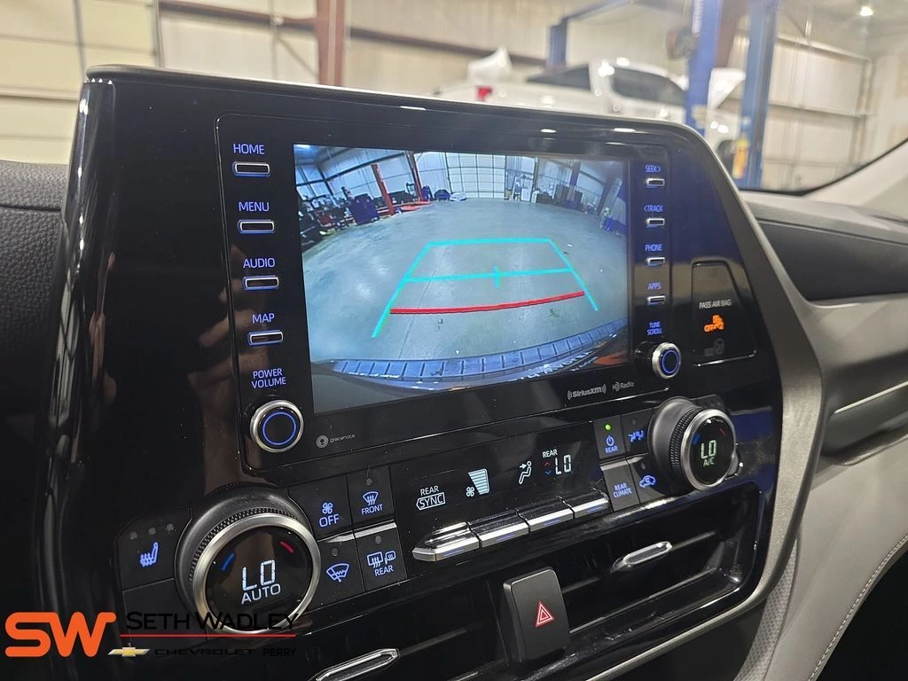 2021 Toyota Highlander XLE - Photo 24
