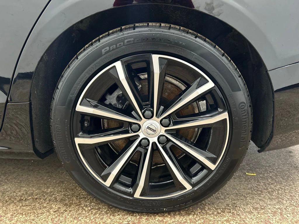 2023 Volvo - image 21