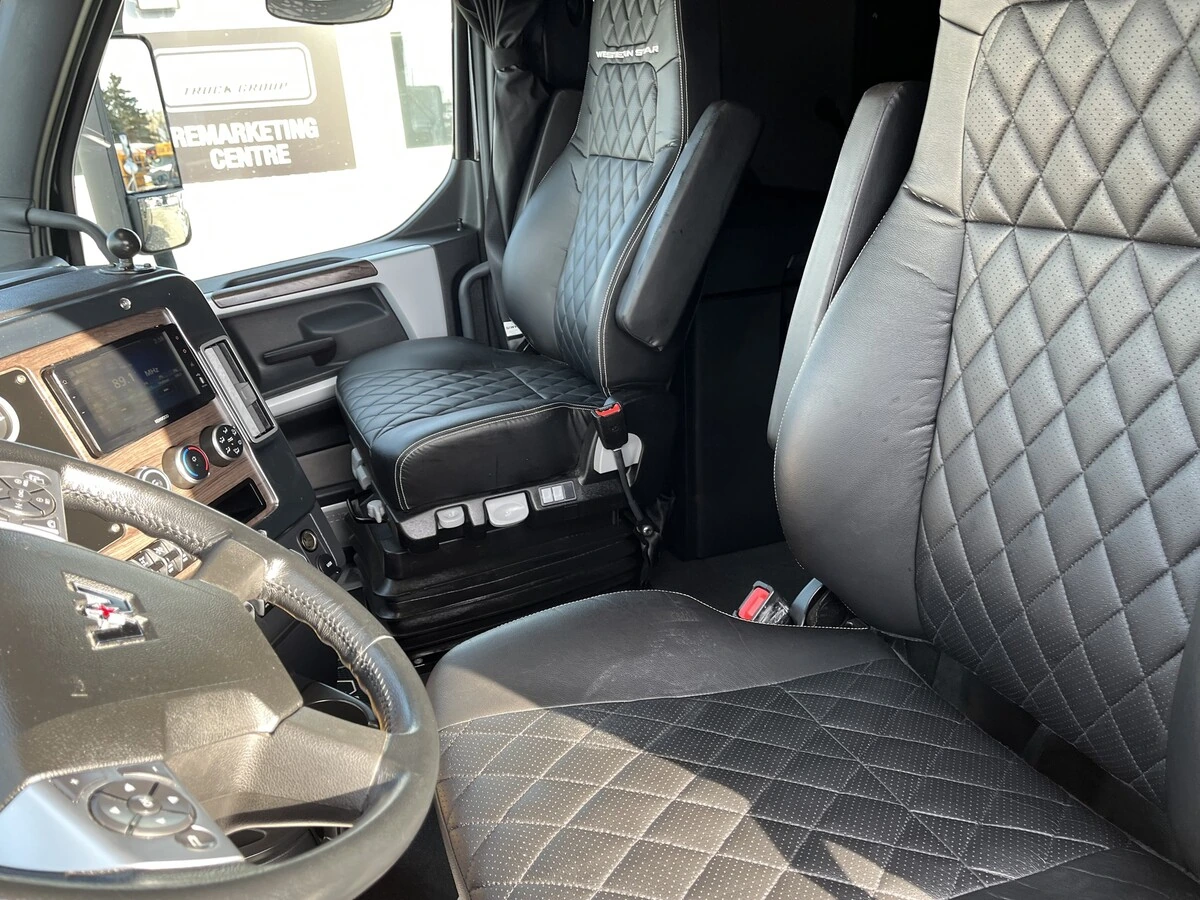 2025 Western Star — photo 14