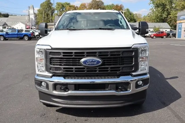 2026 Ford F-350 photo 11
