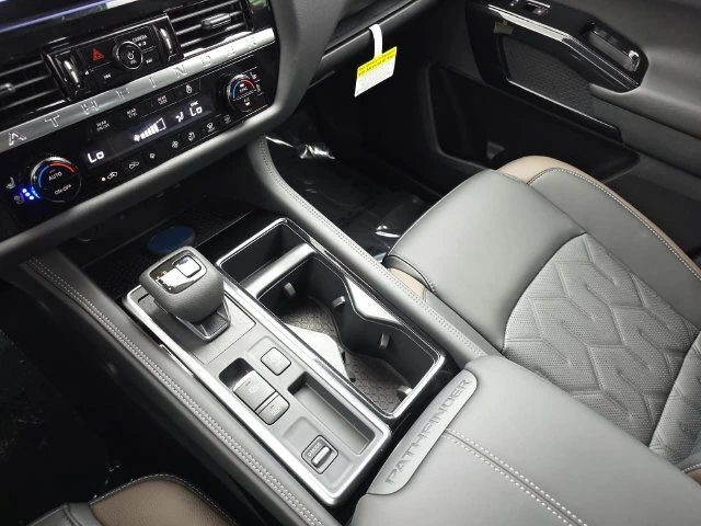 2026 Nissan Pathfinder Platinum - Photo 26