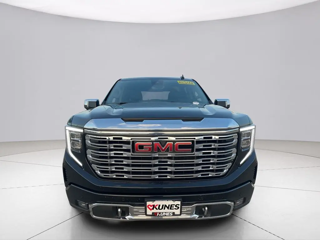 Used 2022 GMC Sierra 1500 Denali Denali with VIN 1GTUUGEL3NZ541970 for sale in Beloit, WI