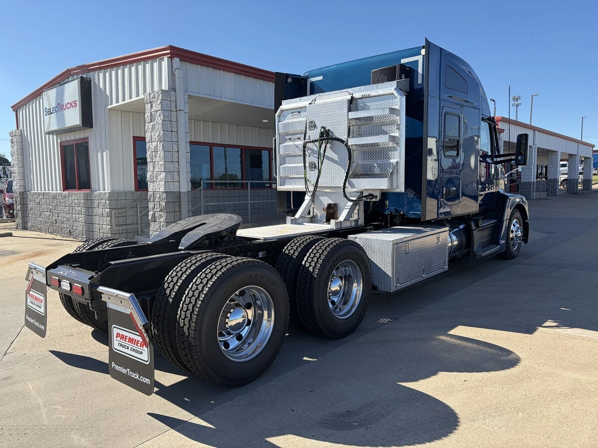 2023 Kenworth T680 — photo 5