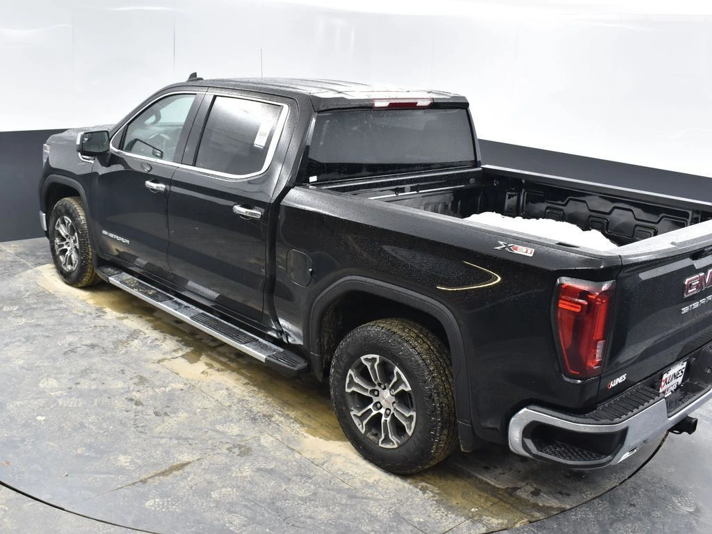 2024 GMC Sierra 1500 SLT - Photo 38