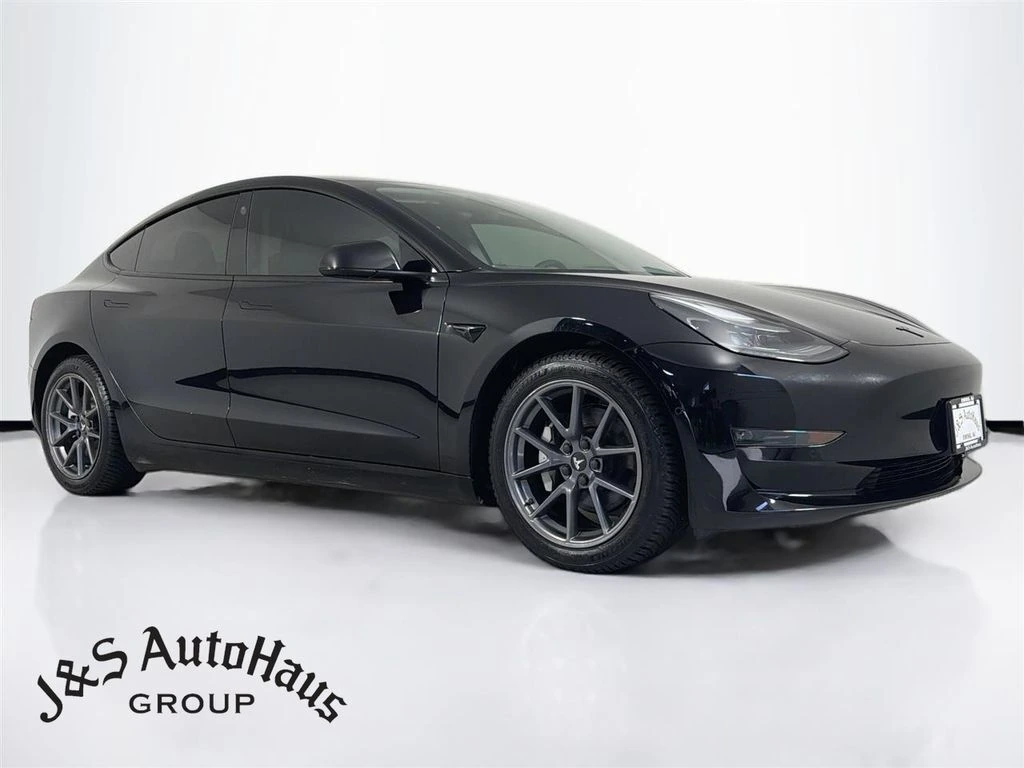 2021 Tesla Model 3 Long Range Dual Motor All-Wheel Drive's photo