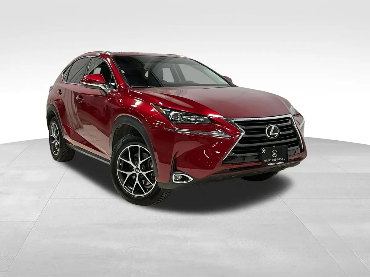 2017 Lexus NX 200t's photo