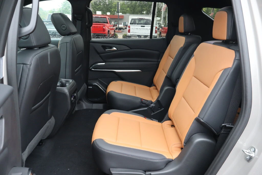 2027 Chevrolet Traverse Z71 - Photo 27