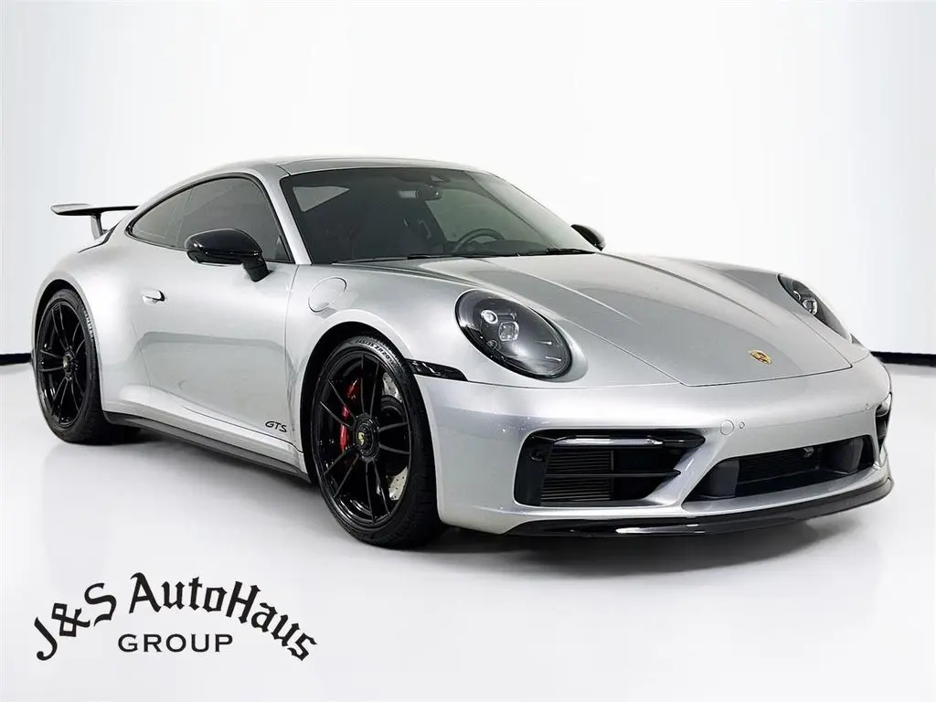 2024 Porsche 911 GTS's photo