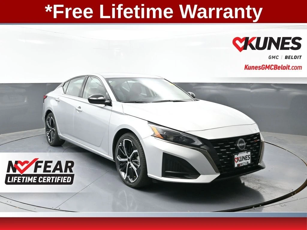 2024 Nissan Altima SR