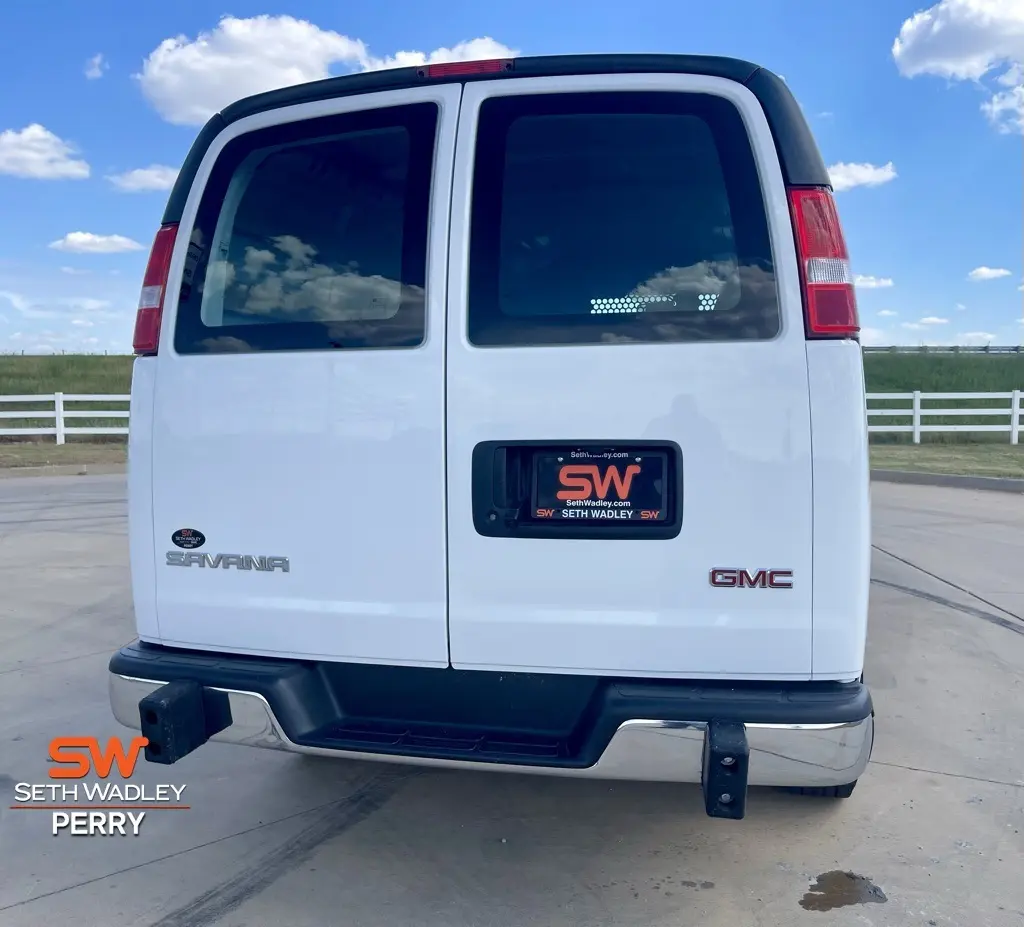 2024 Gmc Savana 2500 Cargo photo 4