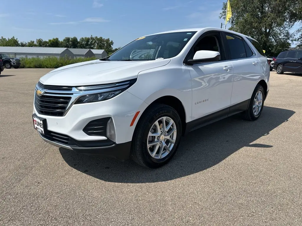 2024 Chevrolet Equinox LT photo 6