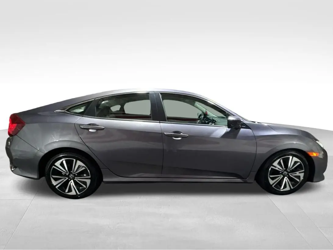 2016 Honda Civic EX-T photo 4