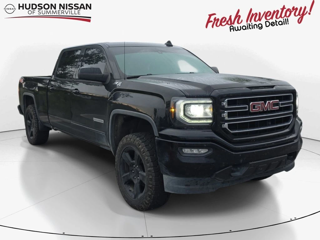 2018 GMC Sierra 4WD Crew Cab Short Box SLE's photo
