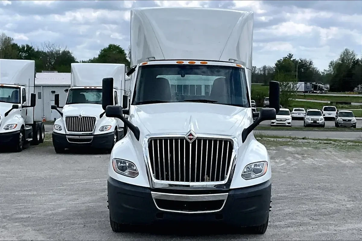 2022 International LT in Louisville, KY — photo 3
