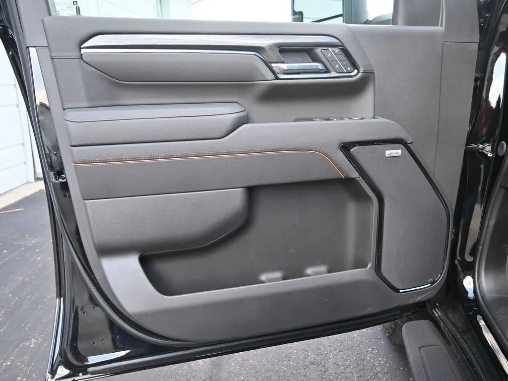 2025 Gmc Sierra HD AT4 photo 13