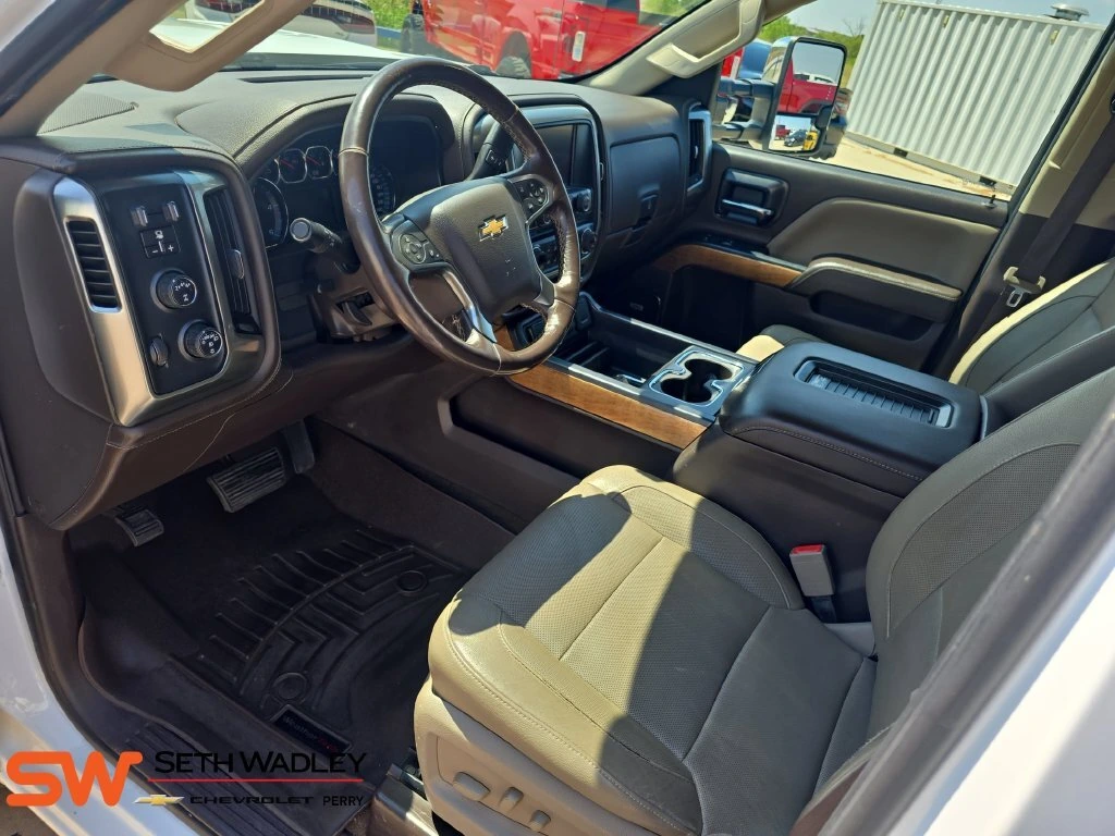 2018 Chevrolet Silverado 2500HD LTZ - Photo 17