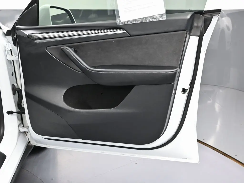 2022 Tesla Model Y Performance photo 31