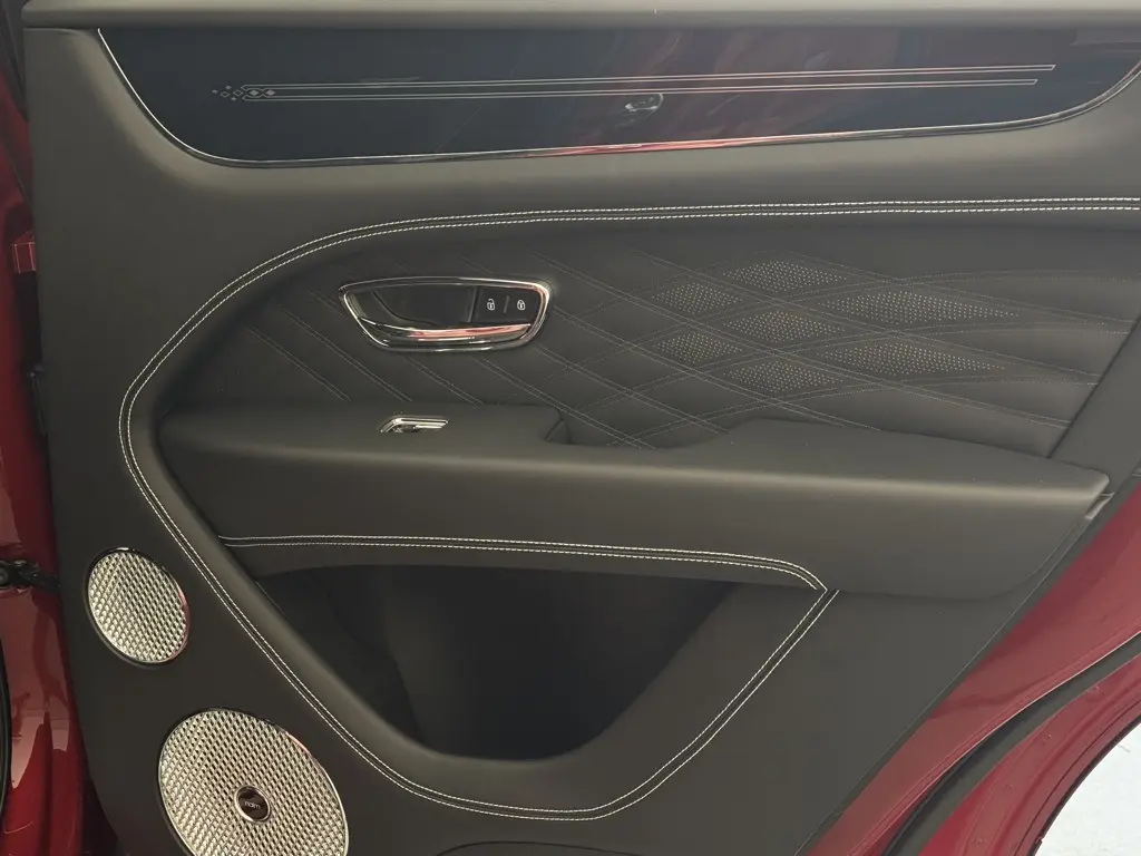 2025 Bentley Bentayga Azure photo 49