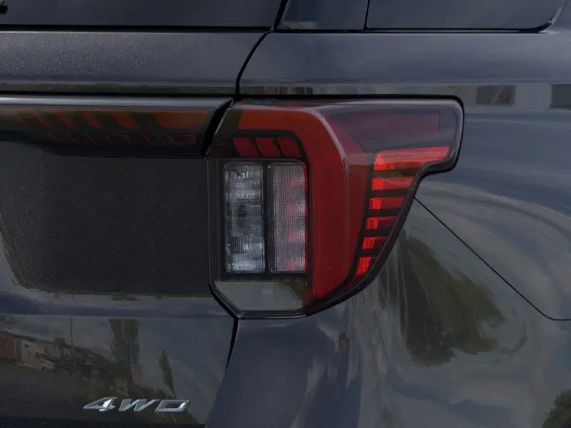 2025 Ford Explorer Platinum photo 18