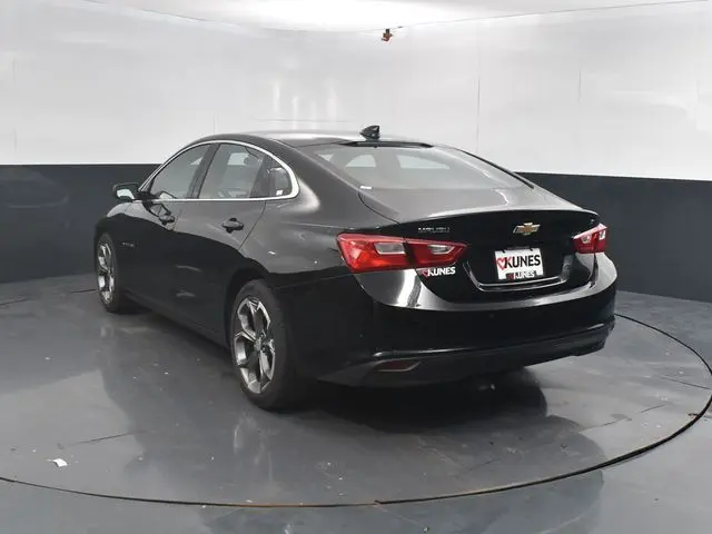 2024 Chevrolet Malibu 1LT photo 4