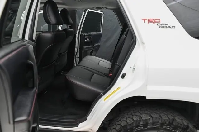 2018 Toyota 4Runner TRD Off-Road photo 18