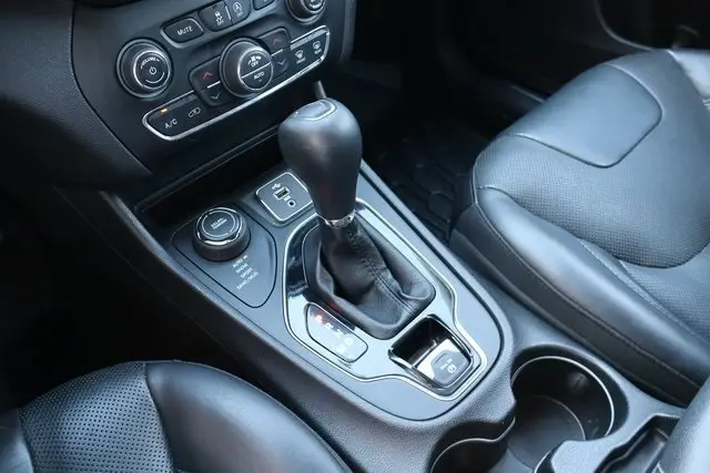 2019 Jeep Cherokee Limited photo 25