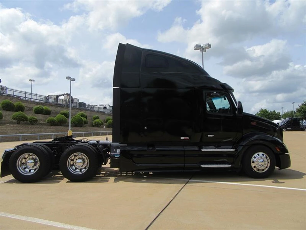 2023 Peterbilt 579 — photo 5