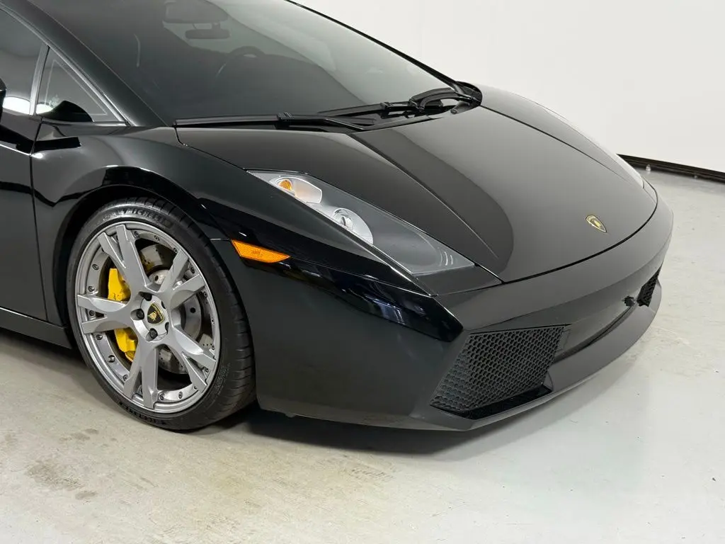 2006 Lamborghini Gallardo Base photo 3